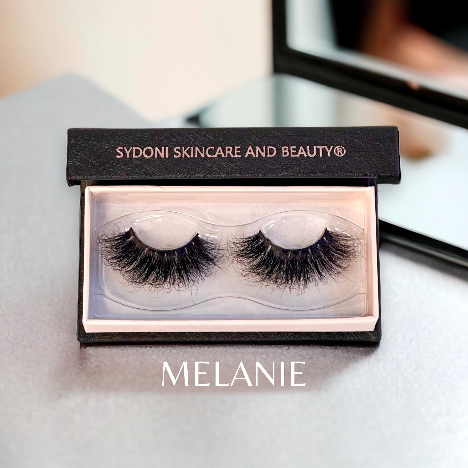 MELANIE MINK LASHES